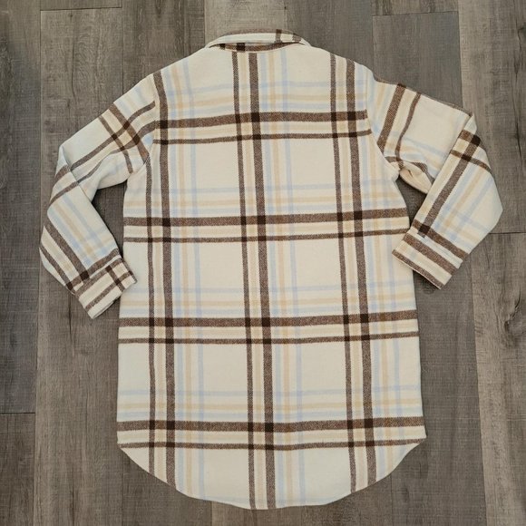 Hollister Long Plaid Coat - Picture 2 of 3